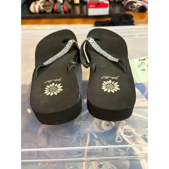 Yellow Box Women Black Rhinestone Flip Flops Sandals Size 8.5 - Picture 7 of 9